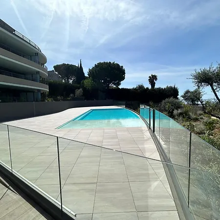 Sea Breeze By Avecoeur